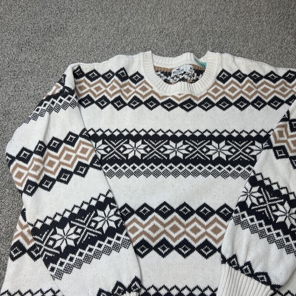 Hollister Sweater Mens Medium White Fair Isle Snowflake Knit Pullover winter - Picture 3 of 14
